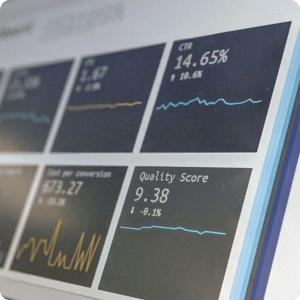 金融領域のデータ分析基盤構築支援、Web設計サービスサイトの構築